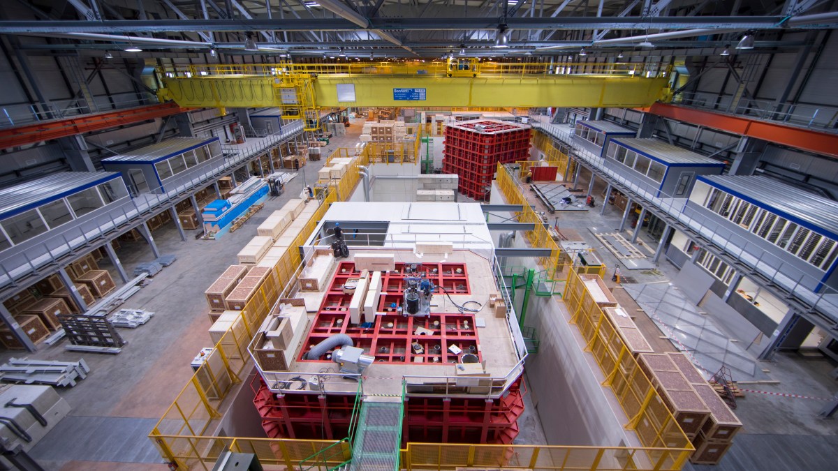 DUNE neutrino detectors