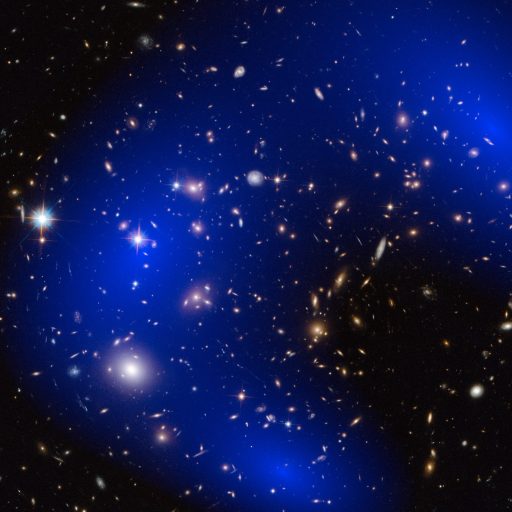 MACS J0717 galaxy cluster dark matter