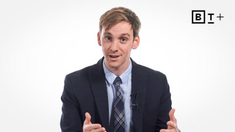 How Vulnerable Are You to Fake News and Urban Legends?